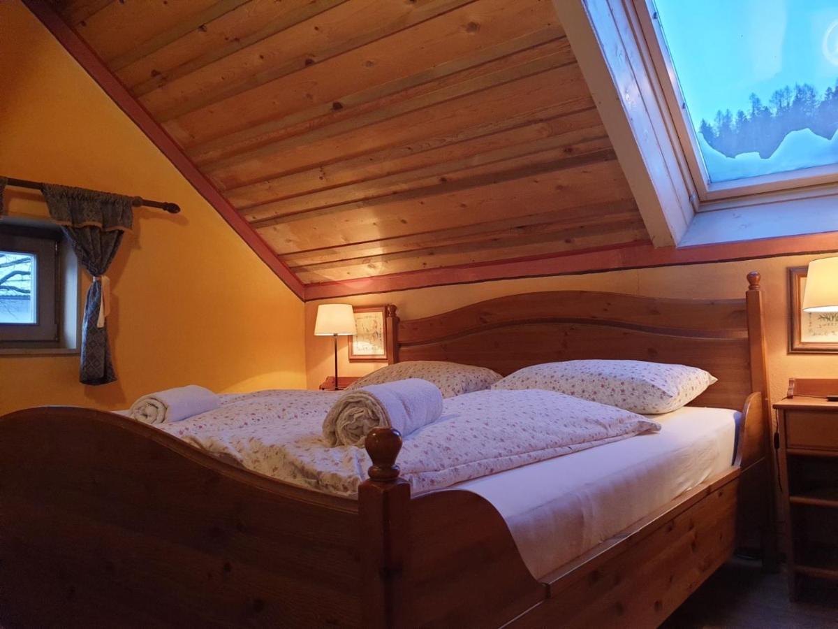 Apartments Belopeski Dvori Kranjska Gora Oda fotoğraf